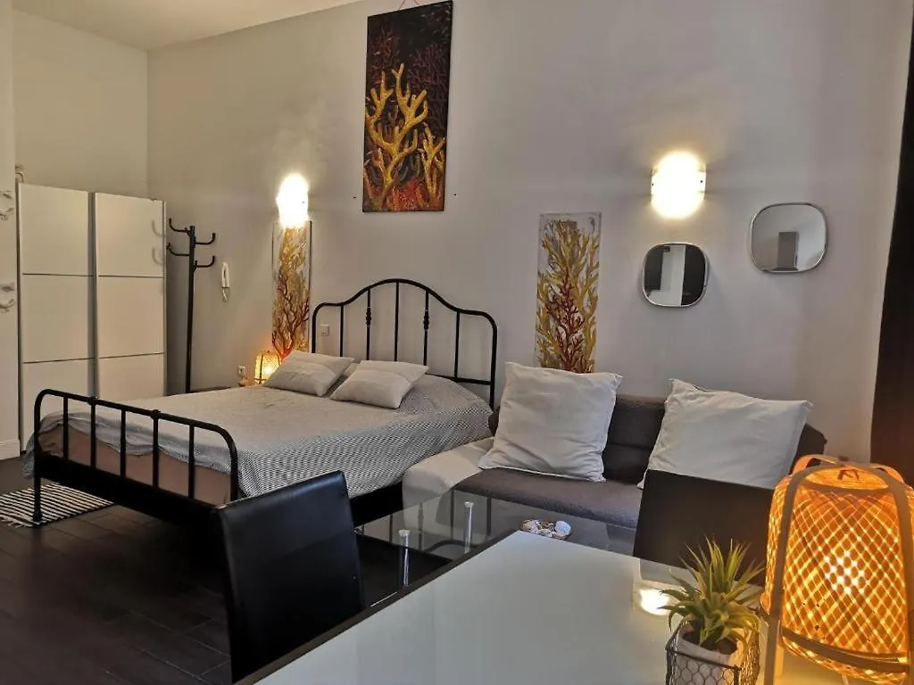 Venture Apartment Marseille 0*,  France